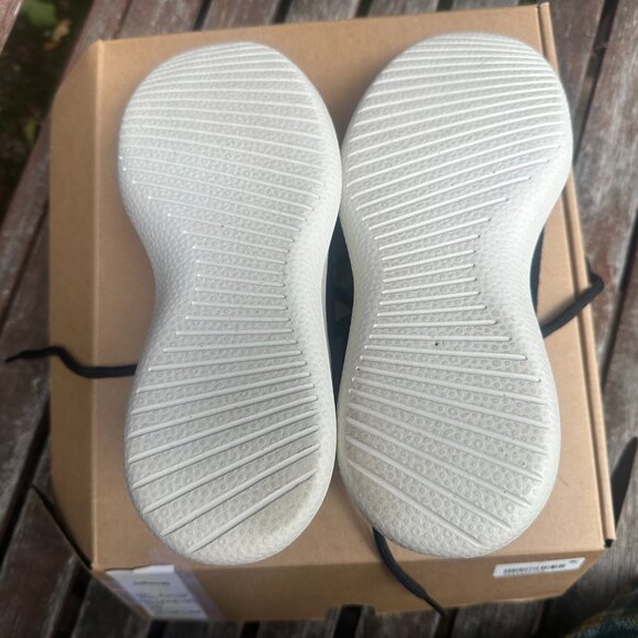 Allbirds women's black Wool Runners in box Size 6 - Picture 6 of 9